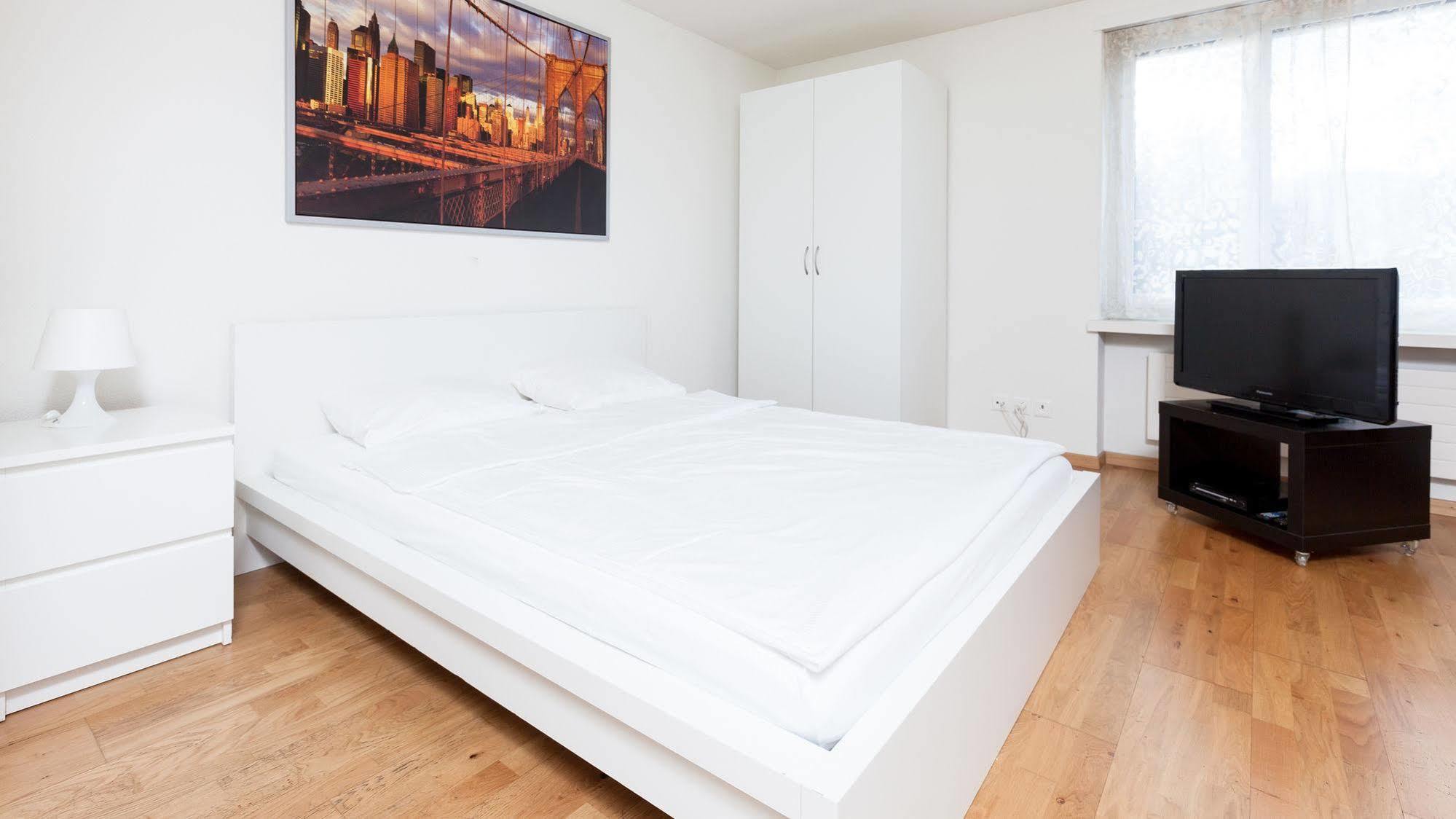 Swiss Star Apartments - Contactless Self Check-In Ζυρίχη Εξωτερικό φωτογραφία