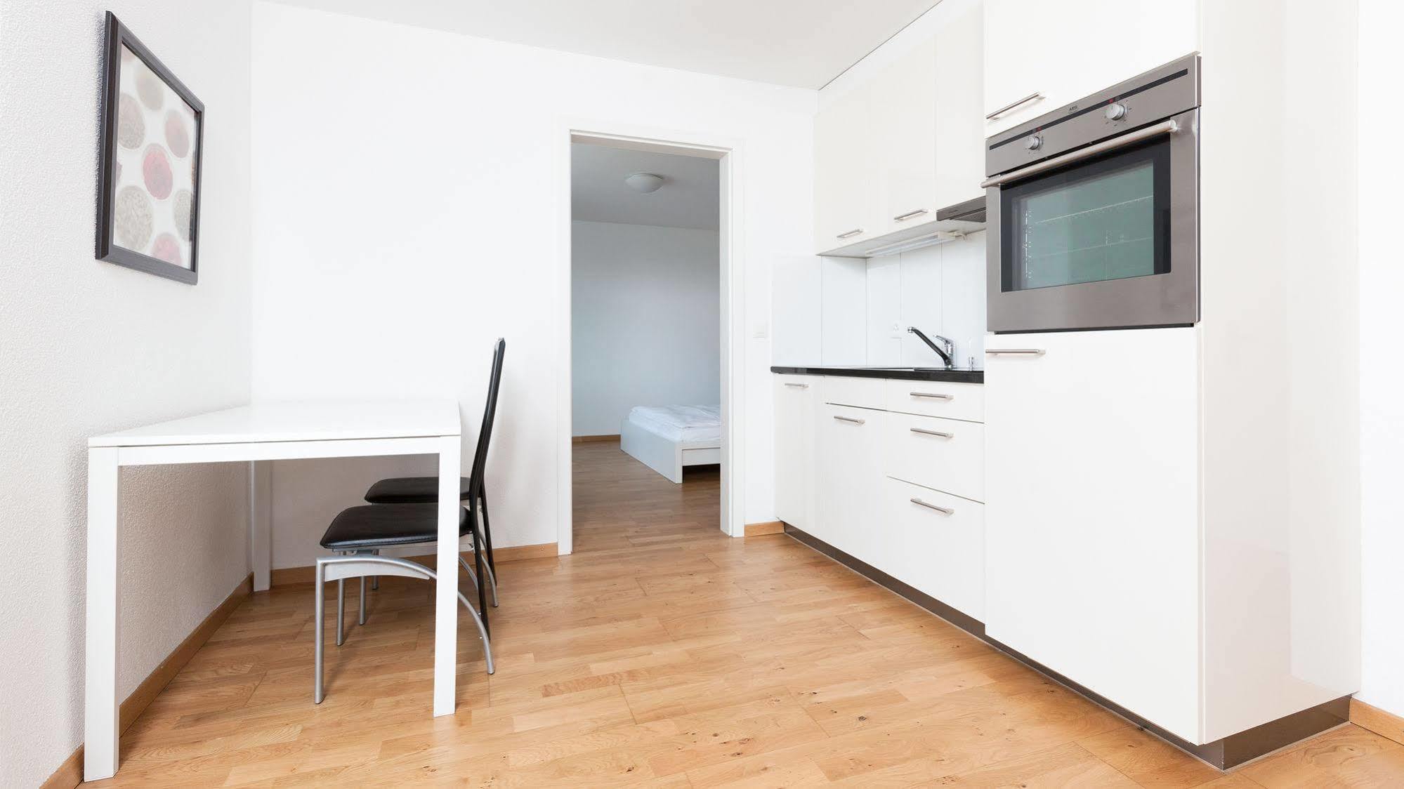 Swiss Star Apartments - Contactless Self Check-In Ζυρίχη Εξωτερικό φωτογραφία